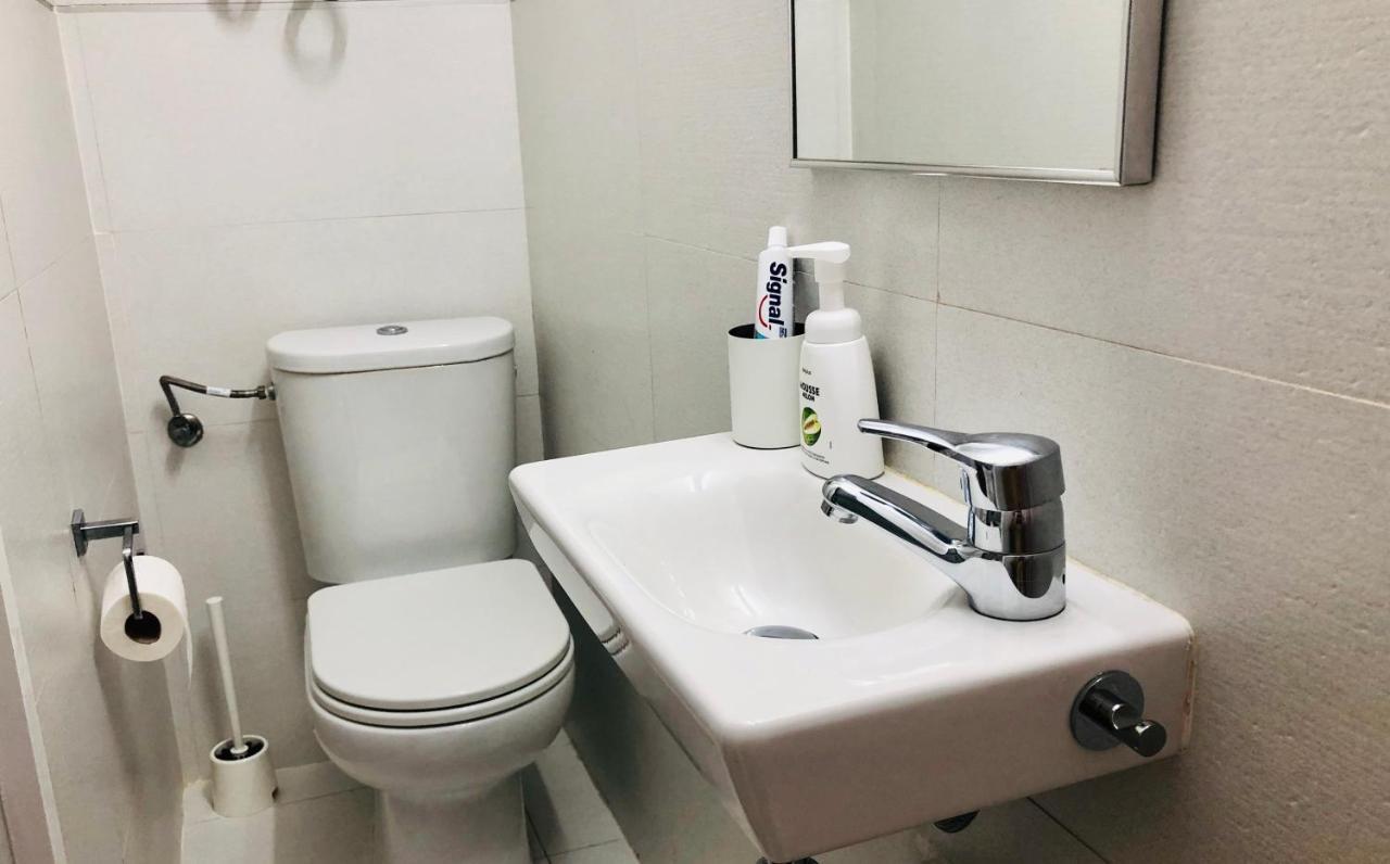 Atico Con Terraza Center City Малага Экстерьер фото