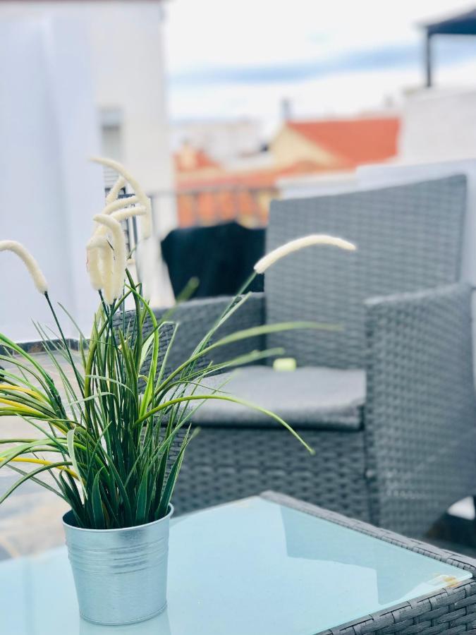 Atico Con Terraza Center City Малага Экстерьер фото